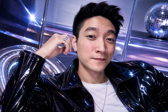 Y2K pop glam style AI photobooth portrait